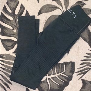 NEW Alphalete Halo leggings